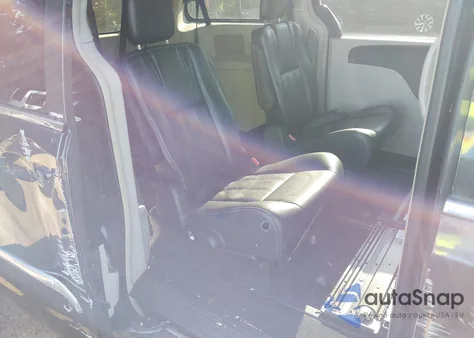 2013 Chrysler Town & Country Touring из США, поврежденный, VIN 2C4RC1BG5DR657824